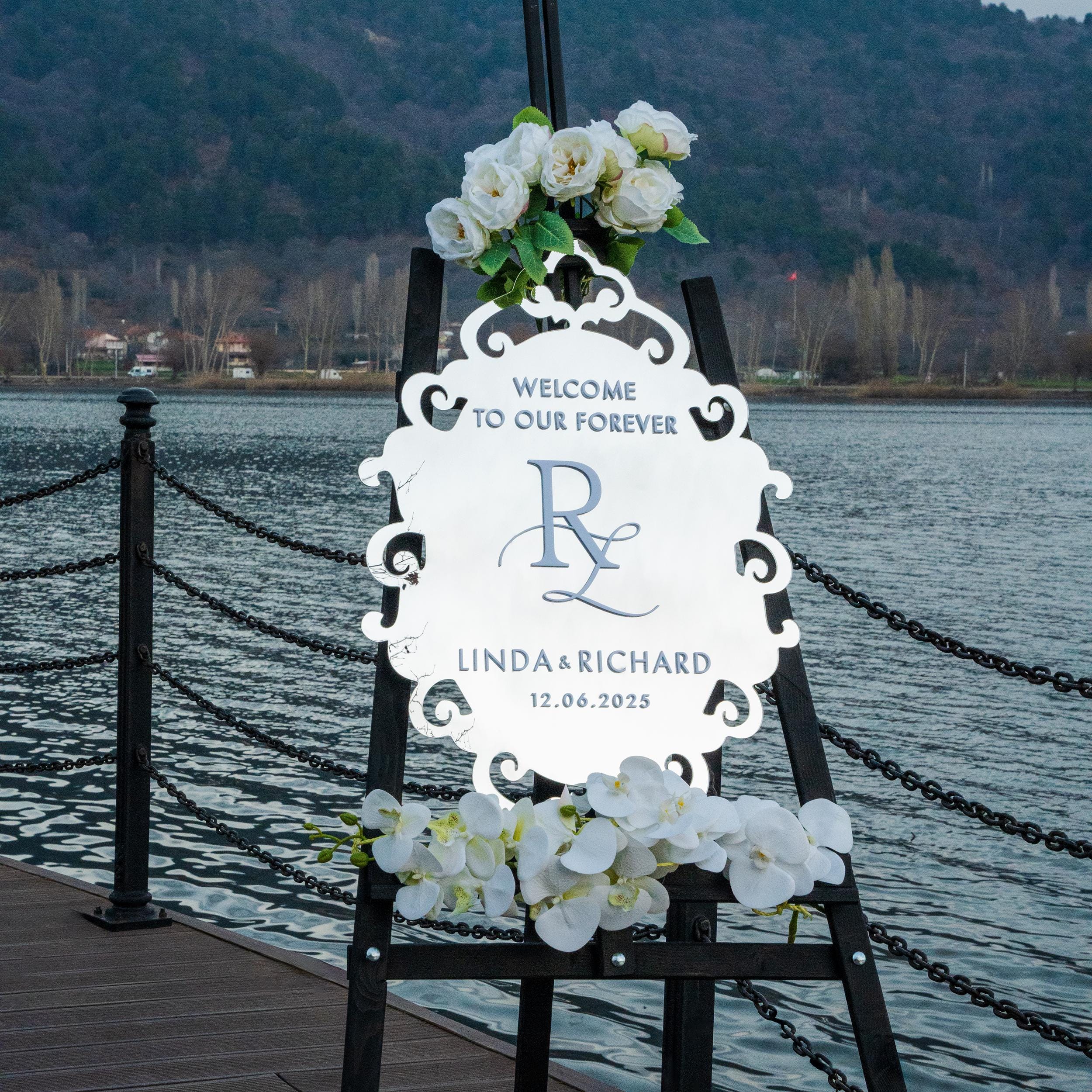 elegant wedding welcome sign mirror.